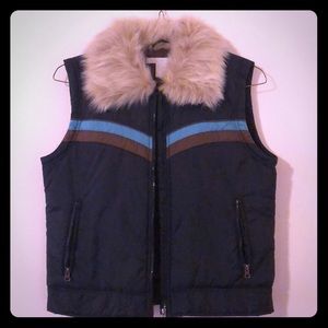 Vintage-Like Puffy Vest - Neckline w/ the Furrr